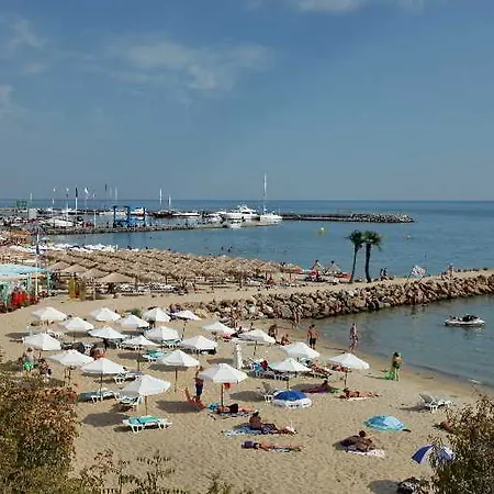 Olymp Aparthotel Апарт-отель 4*