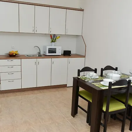 Olymp Aparthotel Свети-Влас