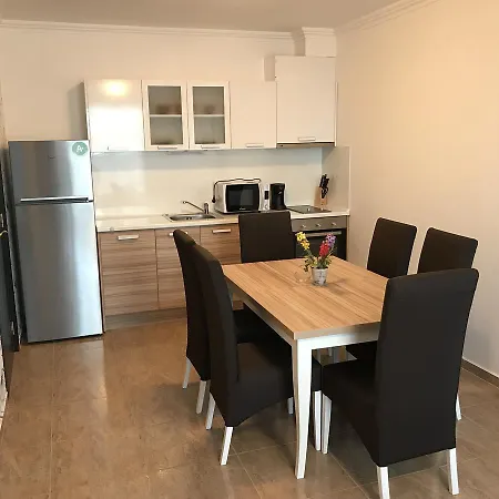 Olymp Aparthotel Свети-Влас
